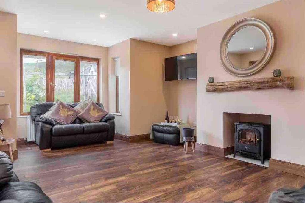 Wonderful Coastal Home In Dingle Town المظهر الخارجي الصورة